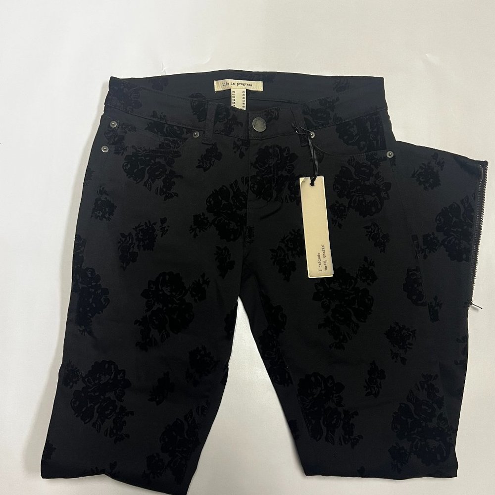 Forever 21 Skinny Pants with velvet flower pattern NWT